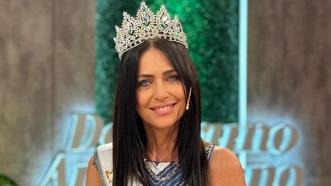 Cetak Sejarah Baru! Perempuan 60 Tahun Raih Gelar Miss Universe Buenos Aires