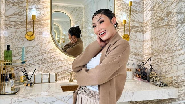 Curhat Ayu Dewi soal Kehidupan Masa Kecil, Pernah Dicap Sebagai Keluarga Suka&nbsp;Nebeng