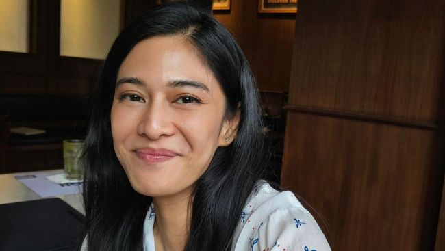 Dian Sastro Beri Beasiswa ke Anak Tak Mampu, Kini Sudah Ada yang Jadi Lawyer dan&nbsp;Dokter