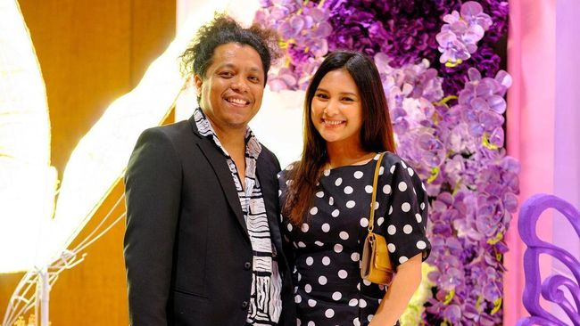 Jawaban Arie Kriting saat Disarankan Bawa Istri dan Anak ke Ibu&nbsp;Mertua