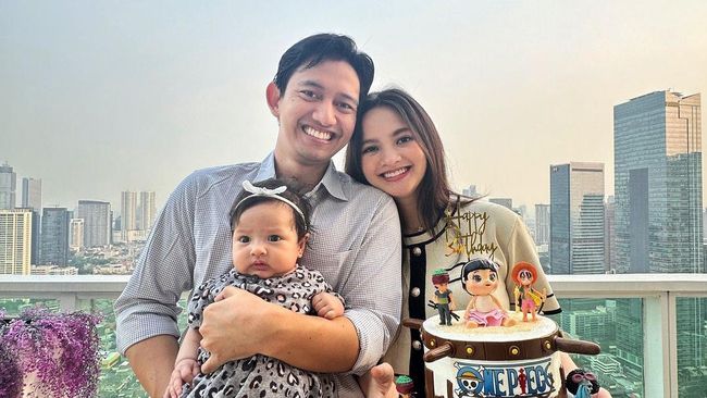 7 Potret Belva Devara Rayakan Ultah Pertama Sebagai Seorang Ayah, Launa Sang Putri Curi&nbsp;Perhatian