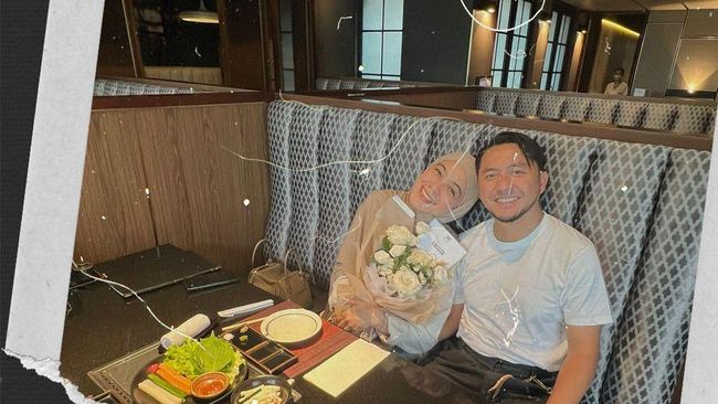 7 Potret Ultah Dian Ayu Lestari, Dapat Kejutan dari Sang Suami Omesh dan&nbsp;Anak-anaknya