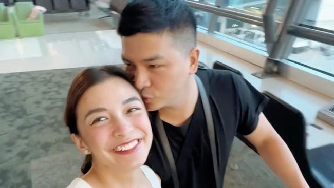 5 Potret Chelsea Olivia dan Glenn Alinskie Liburan Tanpa Anak ke&nbsp;Jepang