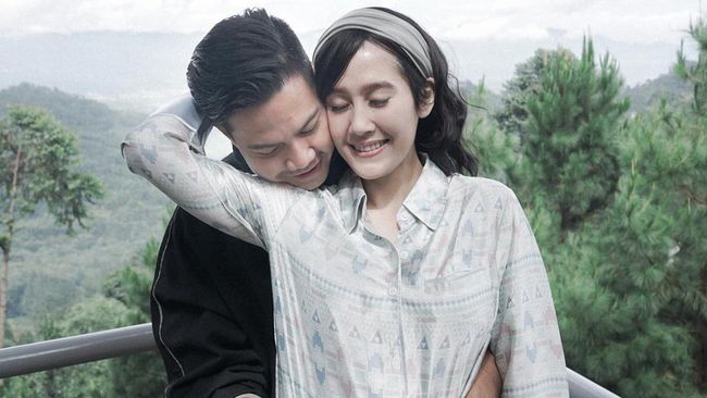 7 Potret Romantis Ardina Rasti dan Ari Dwi Andika, Menikah Rasa Sahabat