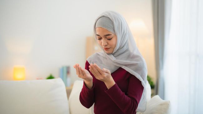 Tulisan Innalillahiwainnailaihirojiun yang Benar: Arab, Latin, dan&nbsp;Artinya