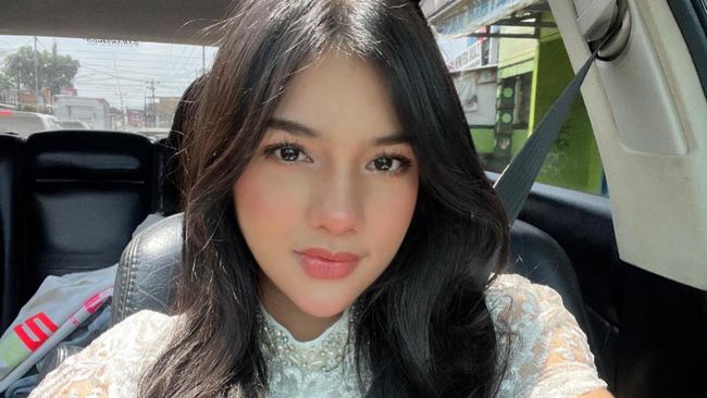 Kisah Mualaf Davina Karamoy Pemain Ipar Adalah Maut, Sembuh dari Sakit Setelah Baca&nbsp;Al-Quran