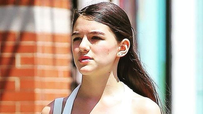 Bagai Orang Asing, Begini Hubungan Suri Putri Tom Cruise dengan Dua Saudara Angkat