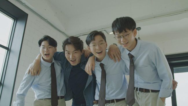 5 Potret Terbaru Kompaknya Song Triplets, Sudah Remaja dan Lebih Tinggi dari Sang&nbsp;Ayah