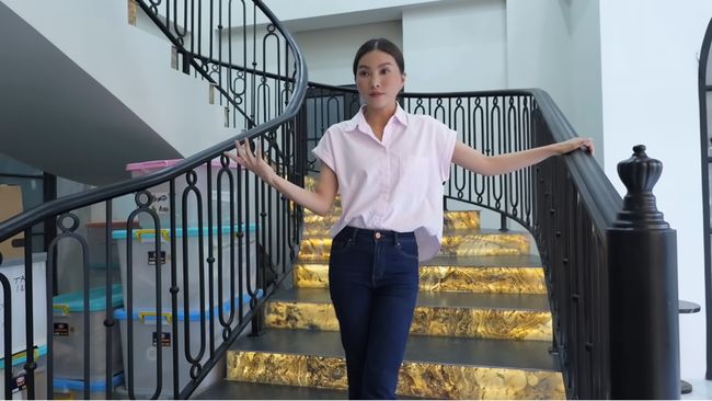 5 Potret Mewah dan Luasnya Rumah Baru Sarwendah, Ada Lift hingga Dapur Khusus untuk&nbsp;Syuting