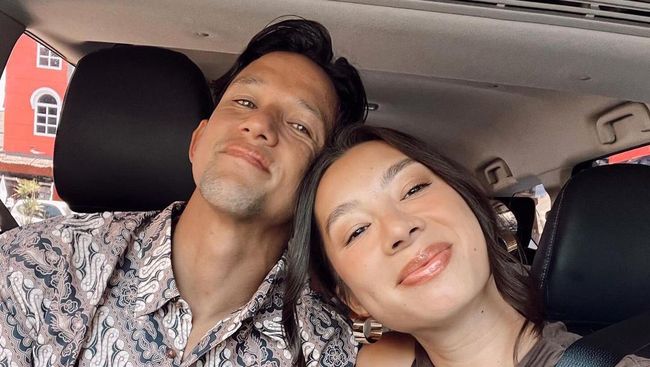 7 Potret Mesra Irfan dan Jennifer Bachdim Jauh dari Gosip, Disebut Pasangan Positive&nbsp;Vibes