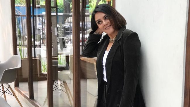 Cerita Cinta, Adik Olla Ramlan yang Sembuh Total dari Kanker Serviks Setelah Rajin&nbsp;Meditasi