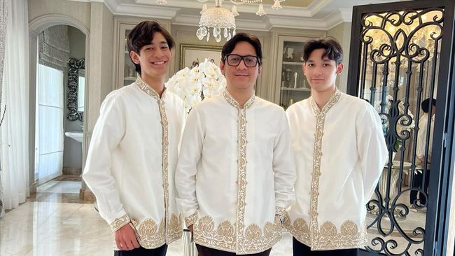 5 Potret Andre Taulany Bersama Kedua Putranya yang Berparas&nbsp;Tampan