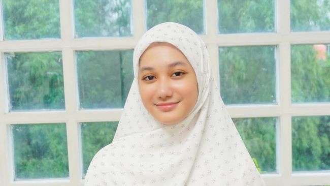 5 Potret Eisha, Putri Lyra Virna dan Eric Scada yang Makin Cantik dan Sudah&nbsp;Remaja